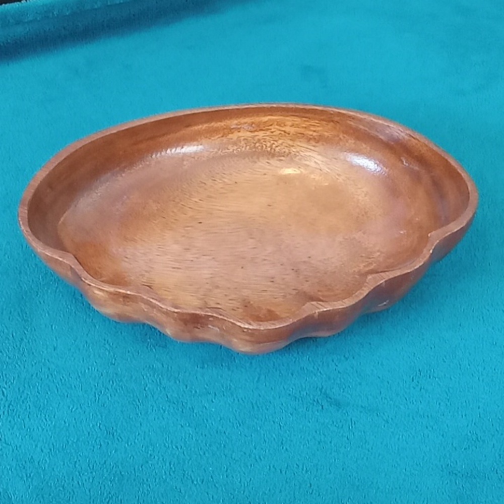 Elegant Brown Wooden Serving Bowl